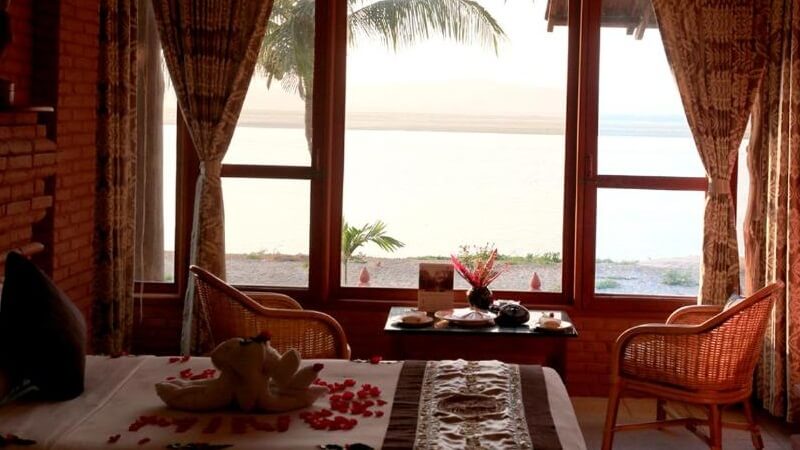 Deluxe River View