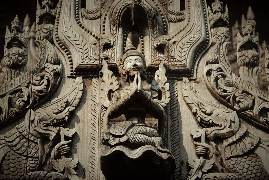 Visiting Shwenandaw monastery